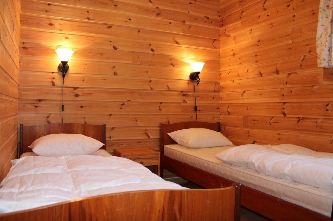 Camp Apta 法尔松 外观 照片